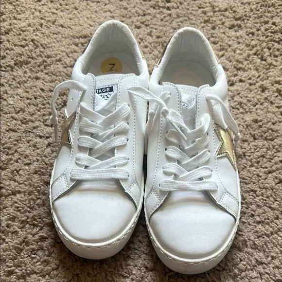 Vintage Havana Shoes Womans Size White Sneakers With Silver